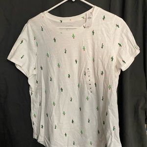 Never worn, cactus pattern tshirt.